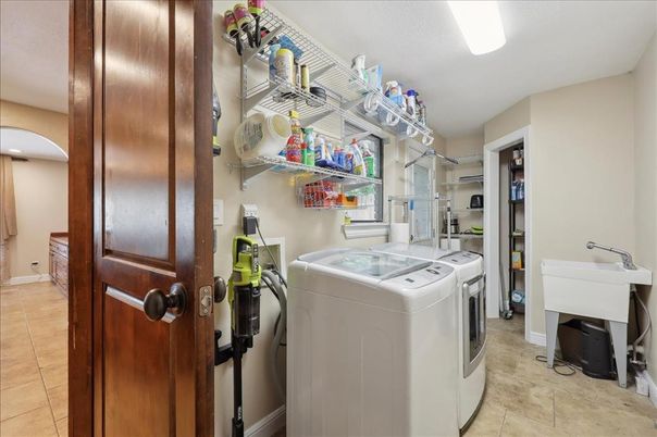 Interior, Washer