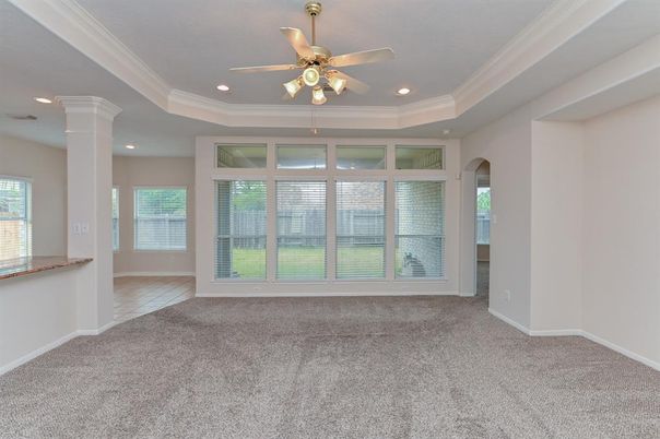 Empty room, Interior, Recessed Lighting