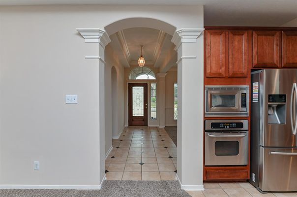 Interior, Kitchen, Pendant Lights, Stainless Steel Appliances