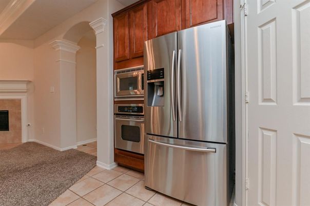 Fireplace, Interior, Kitchen, Stainless Steel Appliances