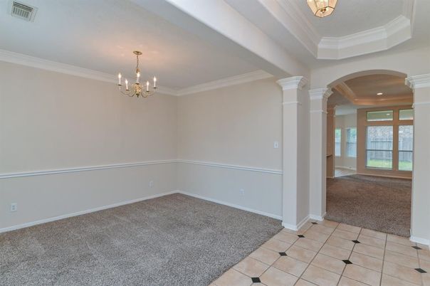 Chandelier, Empty room, Interior, Recessed Lighting