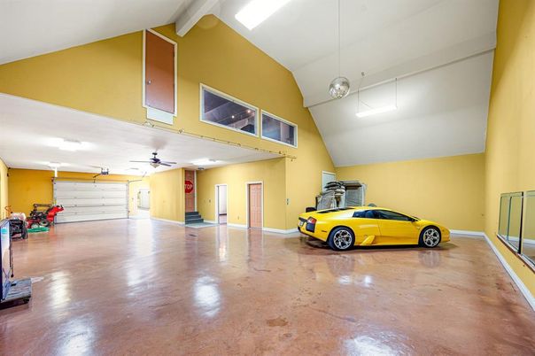 Garage, Interior, Pendant Lights