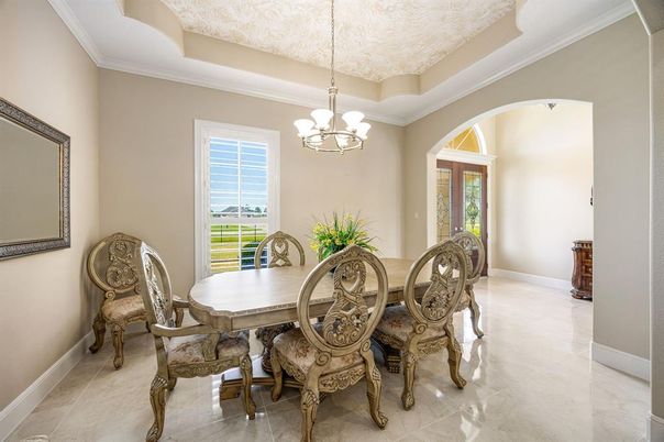 Chandelier, Dining room, Interior