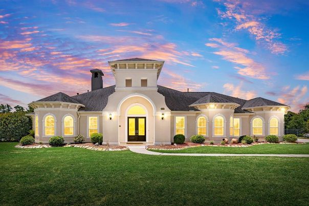 Backyard, Exterior, Facade, Mediterranean