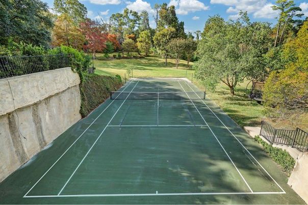 Exterior, Tennis Courts