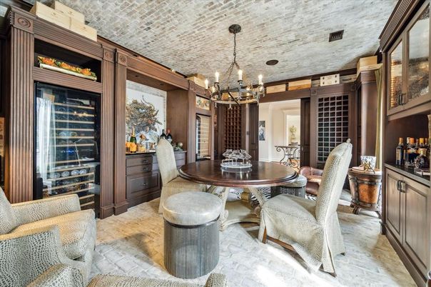 Chandelier, Dining room, Interior, Pendant Lights