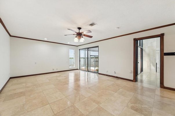 Empty room, Interior, Recessed Lighting