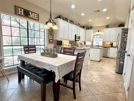 Dining room, Interior, Kitchen, Pendant Lights, Recessed Lighting, Stainless Steel Appliances
