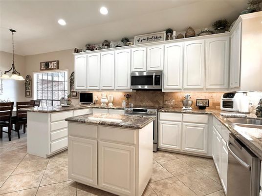 Dining room, Interior, Kitchen, Pendant Lights, Recessed Lighting