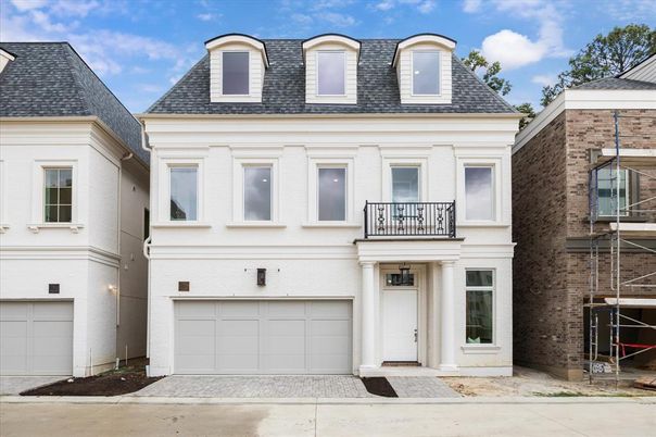 Attached, Exterior, Facade, Rowhouse