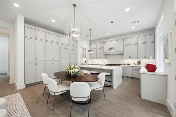 Chandelier, Dining room, Interior, Kitchen, Pendant Lights, Recessed Lighting, Wood Texture Flooring