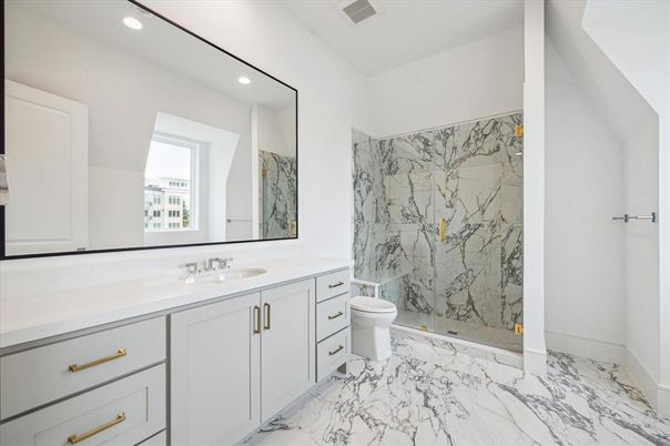 Bathroom, Interior, Marble, Marble Walls, Recessed Lighting