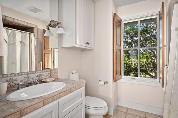 Bathroom, Interior, Tile Countertops