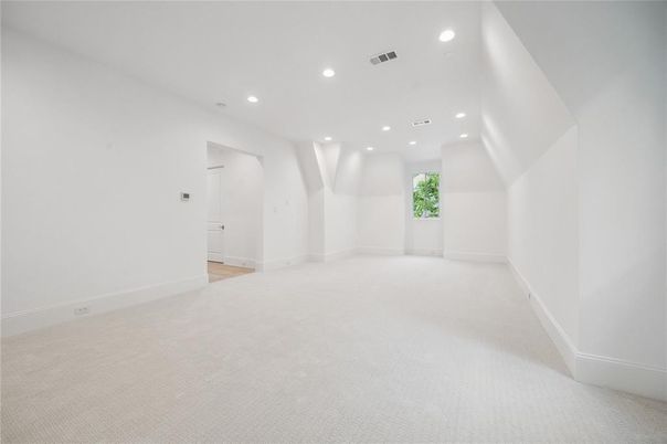 Empty room, Interior, Recessed Lighting