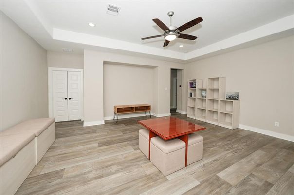 Interior, Recessed Lighting, Wood Texture Flooring