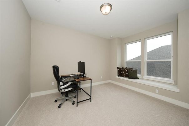 Home Office, Interior