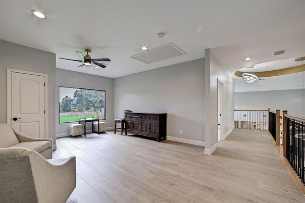 Interior, Recessed Lighting, Wood Texture Flooring
