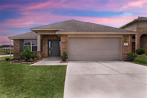 Attached, Exterior, Facade, Brick Facade, Brick Traditional