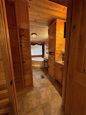 Bathroom, Interior, Wooden Ceilings, Wooden Walls