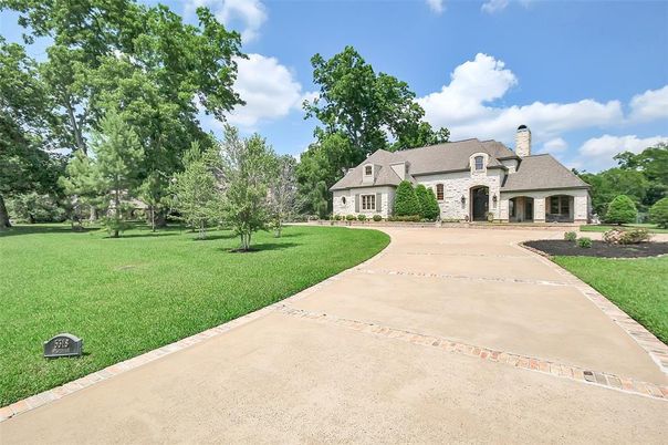 Backyard, Exterior, Facade, French Provincial