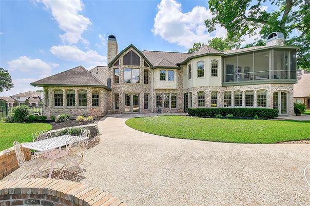 Backyard, Exterior, Facade, Brick Facade, French Provincial