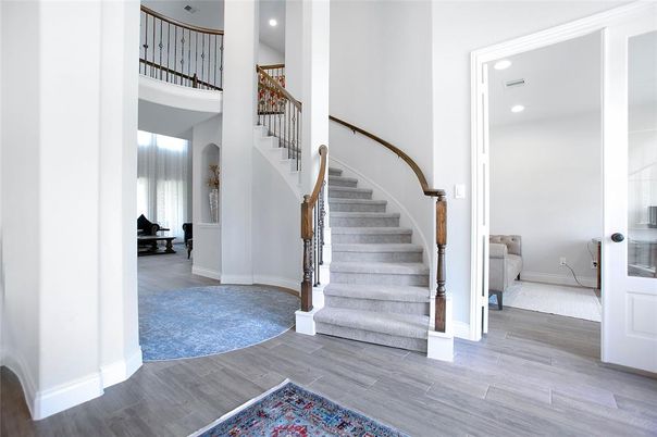 Interior, Piano, Recessed Lighting, Wood Texture Flooring