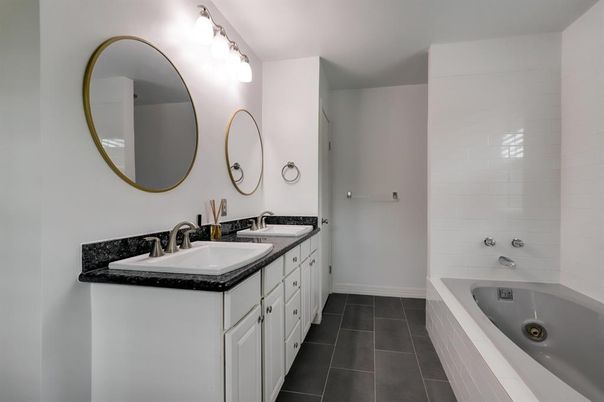Bathroom, Dual Sink Vanities, Interior
