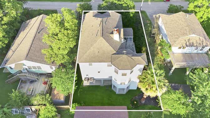 Exterior, Drone