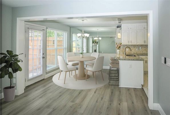 Chandelier, Dining room, Interior, Kitchen, Pendant Lights, Wood Texture Flooring