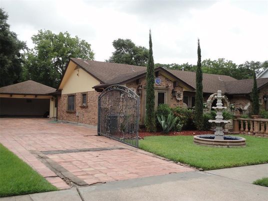 Backyard, Exterior, Facade, Brick Facade, Tudor Revival
