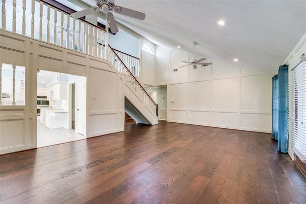 Interior, Recessed Lighting, Wood Texture Flooring