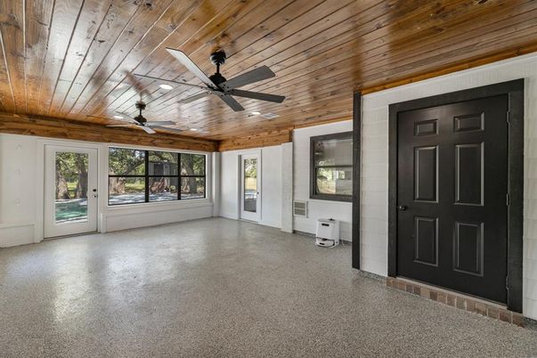 Empty room, Interior, Recessed Lighting, Wooden Ceilings