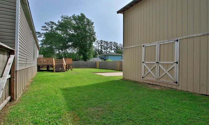 Backyard, Exterior