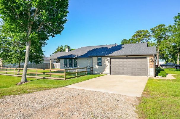Attached, Backyard, Exterior, Facade, Cape Cod