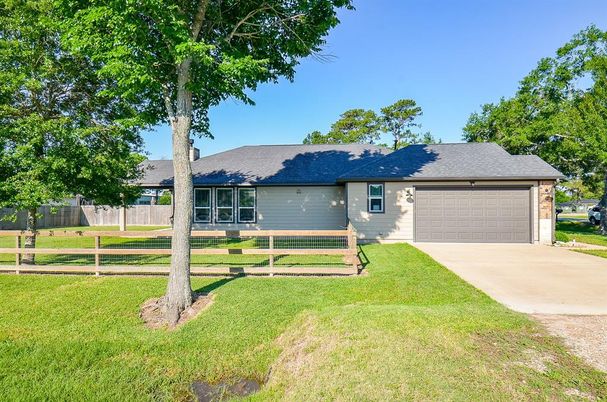 Attached, Backyard, Exterior, Facade, Ranch