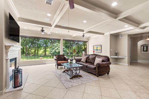 Fireplace, Interior, Living room, Pendant Lights, Recessed Lighting
