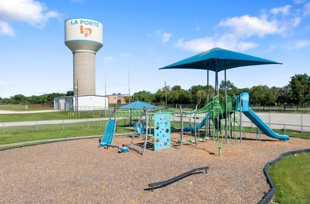 Backyard, Exterior, Playground