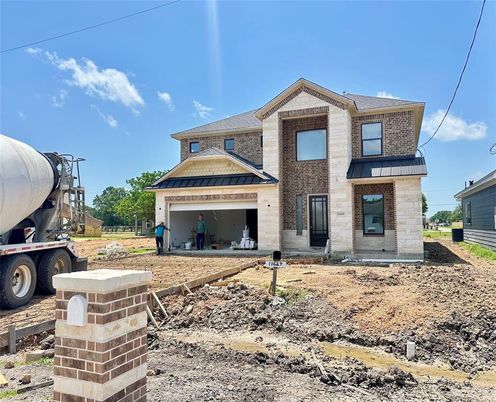 Backyard, Exterior, Facade, Brick Facade, None