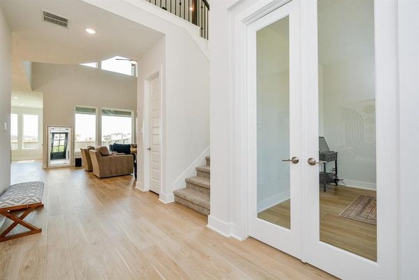 Interior, Recessed Lighting, Wood Texture Flooring