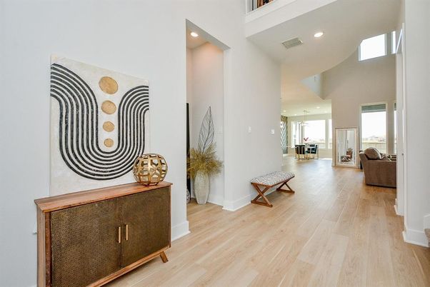 Interior, Pendant Lights, Recessed Lighting, Wood Texture Flooring