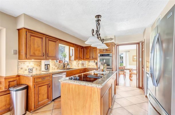 Interior, Kitchen, Pendant Lights, Stainless Steel Appliances