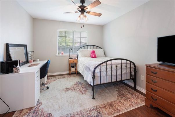 Bedroom, Home Office, Interior, Wood Texture Flooring