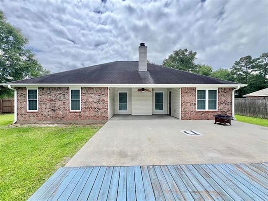 Backyard, Exterior, Facade, Brick Facade, Ranch
