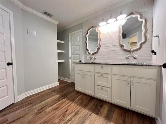Bathroom, Dual Sink Vanities, Interior, Wood Texture Flooring