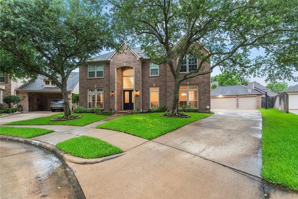 Detached Garage, Exterior, Facade, Brick Facade, French Provincial