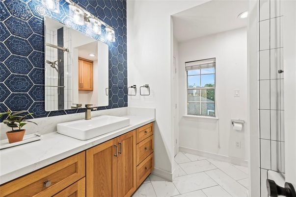 Bathroom, Interior, Marble, Recessed Lighting
