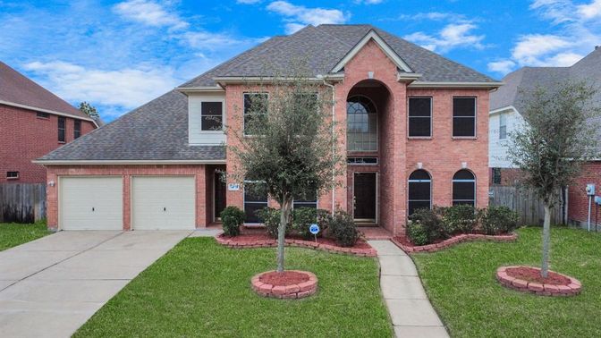 Attached, Exterior, Facade, Brick Facade, Brick Traditional