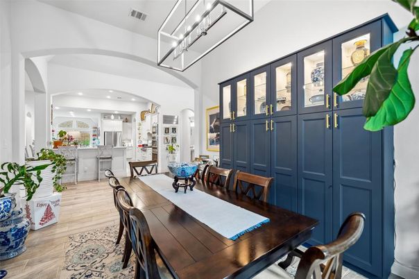 Dining room, Interior, Kitchen, Pendant Lights, Recessed Lighting, Wood Texture Flooring