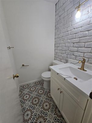Bathroom, Interior, Stone Walls