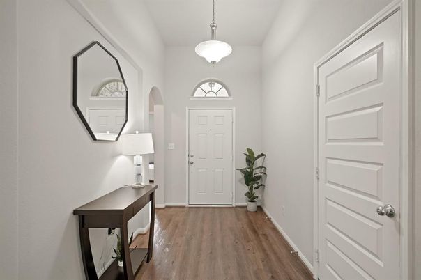 Interior, Pendant Lights, Wood Texture Flooring